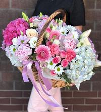 Цветочная композиция из Розы, Хризантемы, Пионы и Лизиантусы в корзине #REPLACE_PRED# Нижнем Одесе